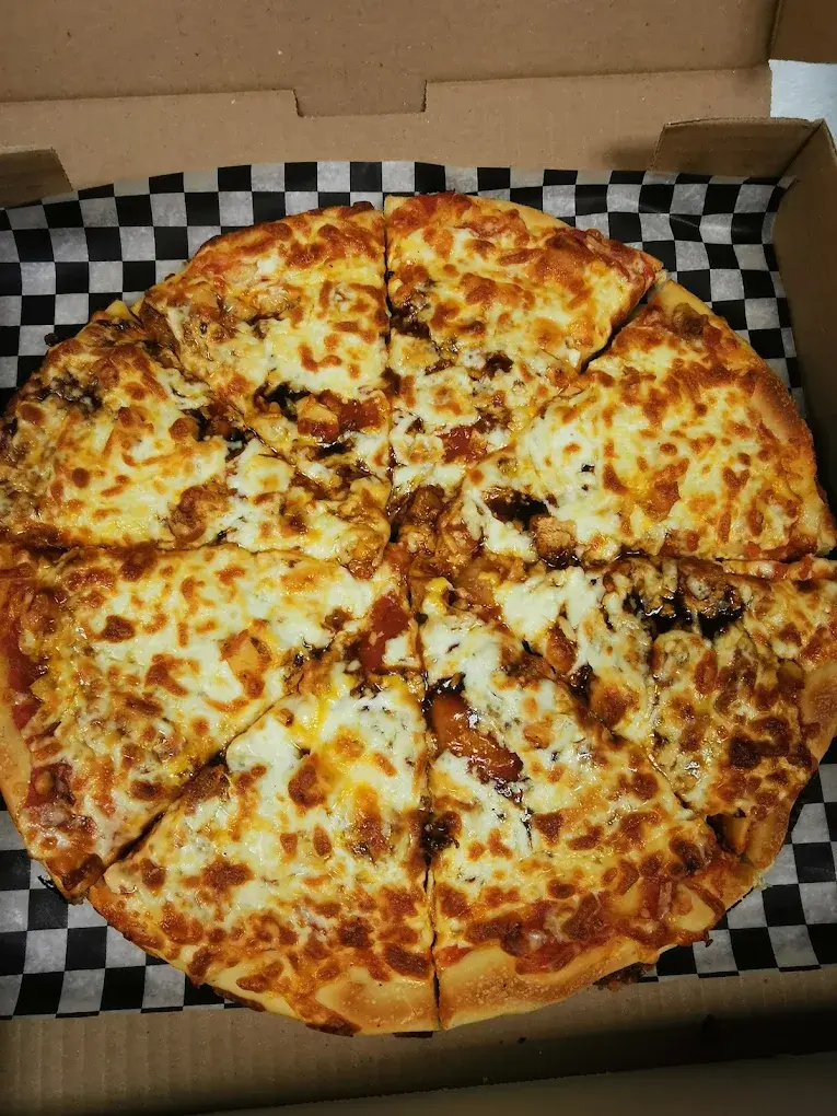 Best pizza and donair restaurant in Edmonton, AB